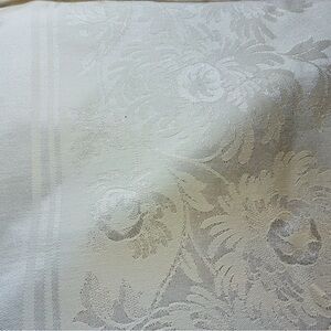 Big Beautiful Vintage Linen Table Cloth
